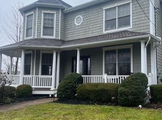 4 Ridgeview Ave, Atlantic Highlands, NJ 07716