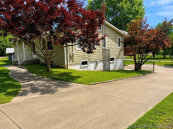 2nd image of 1099 Georgene Rd