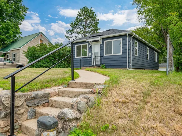 606 NW 7th Ave, Grand Rapids, MN 55744