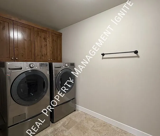 2713 NE Black Oak Pl — Photo 17