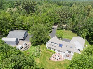 107 Woodville Rd, Falmouth, ME 04105