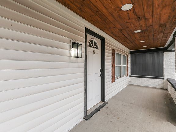 5th image of 1127 E Kelly St