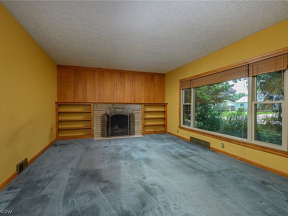 4th image of 2035 Thornhill Dr