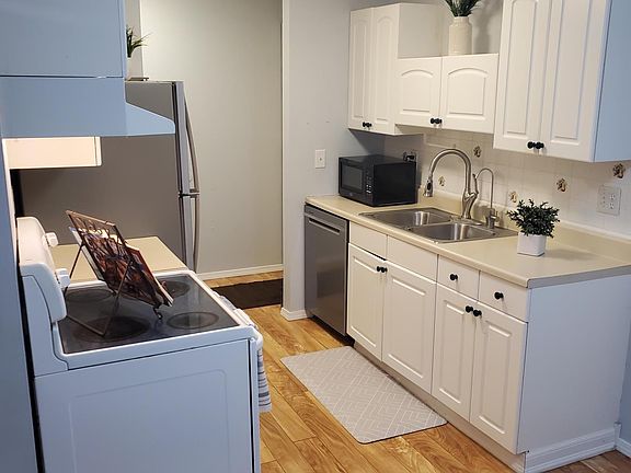 5th image of 401 E Burnsville Pkwy APT 118