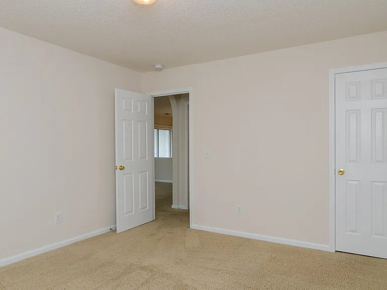 4140 Breezewood Dr #201 — Photo 14