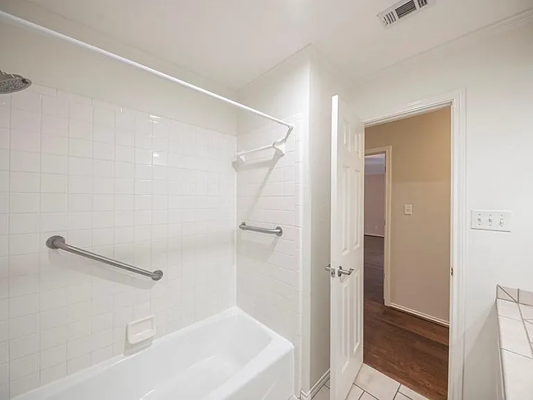 4800 W Wadley Ave — Photo 28