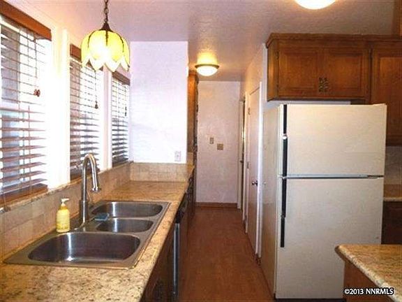 5th image of 1049 Clearview Dr