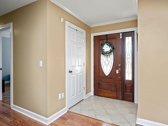3rd image of 1018 Woodland Dr