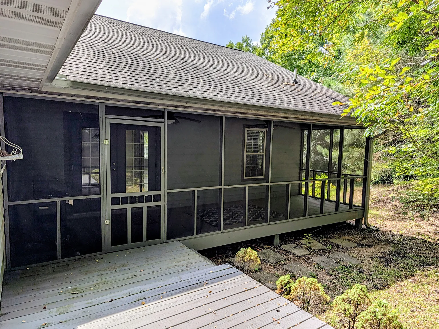 5 bed, 3404 sqft, $3,750 — Photo 3