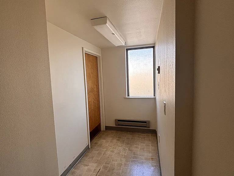 2700 Simpson Ave — Photo 8