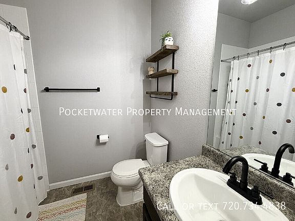 4th image of 1115 Sherman Dr
