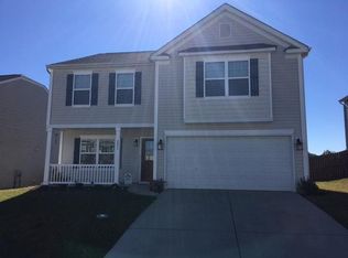 2873 Village Center Dr, Dallas, NC 28034