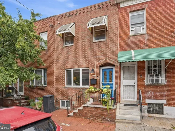 813 Moore St, Philadelphia, PA 19148