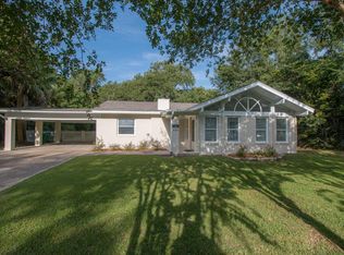 111 Camellia Dr, Pass Christian, MS 39571