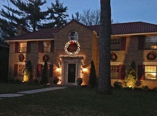 1020 Huntington Rd, Kansas City, MO 64113