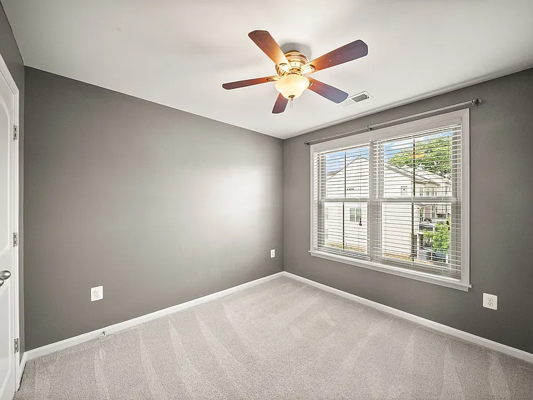 1431 Occoquan Heights Ct — Photo 33