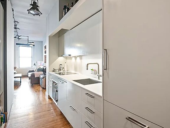 2nd image of 348 W 56th St APT 4D