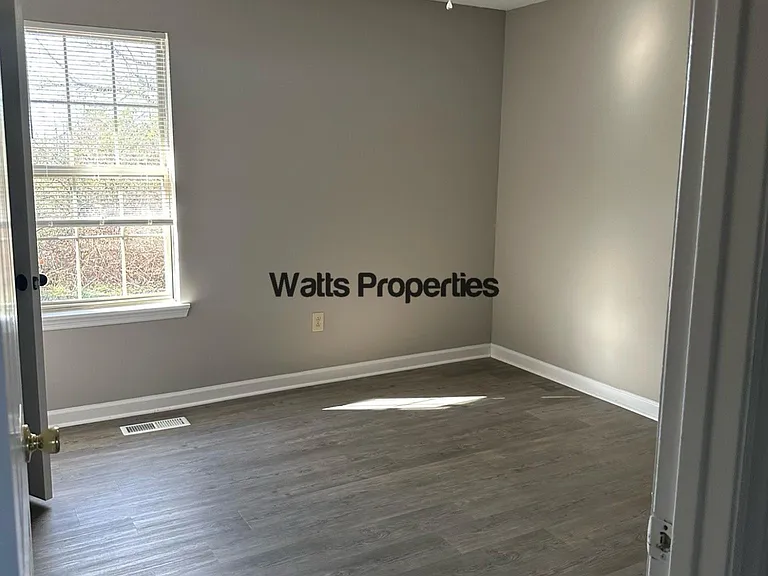 297 Sunshine Cir — Photo 8