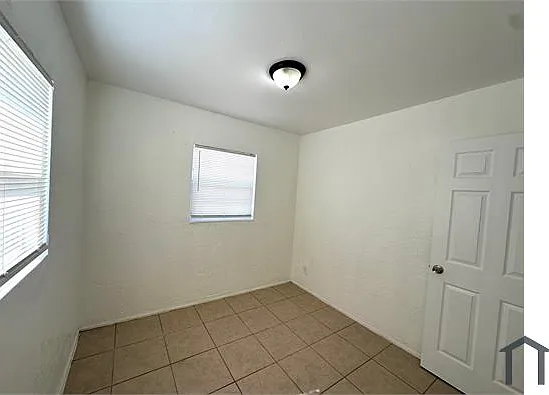 626 31st St S — Photo 33