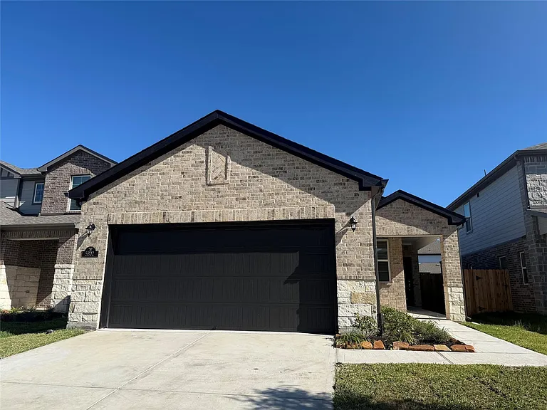 5802 Blue Grama Dr — Photo 1