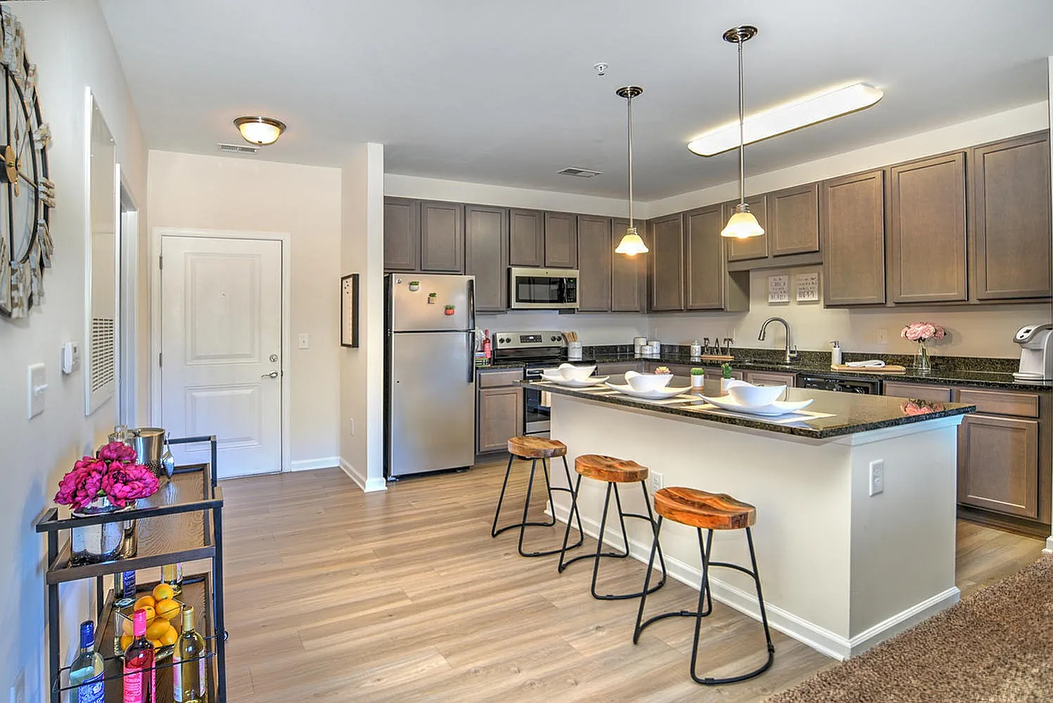10 Newbridge Apartments — Photo 1