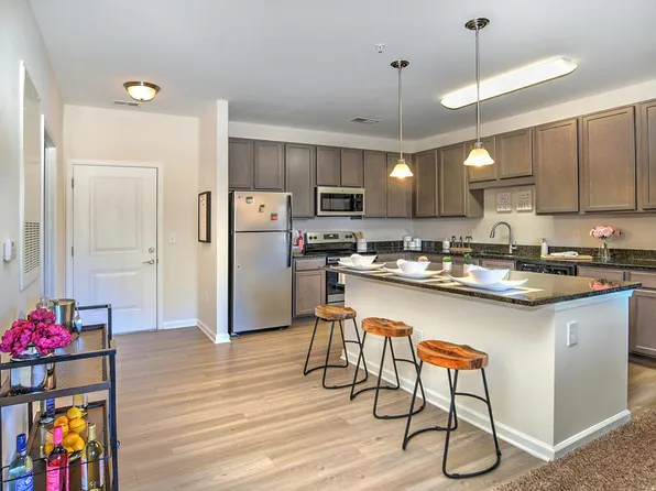10 Newbridge Apartments