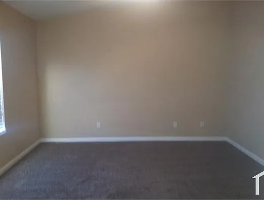 3013 Honeysuckle Ave — Photo 6