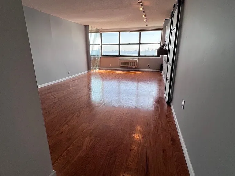 7004 Boulevard East #29D — Photo 27