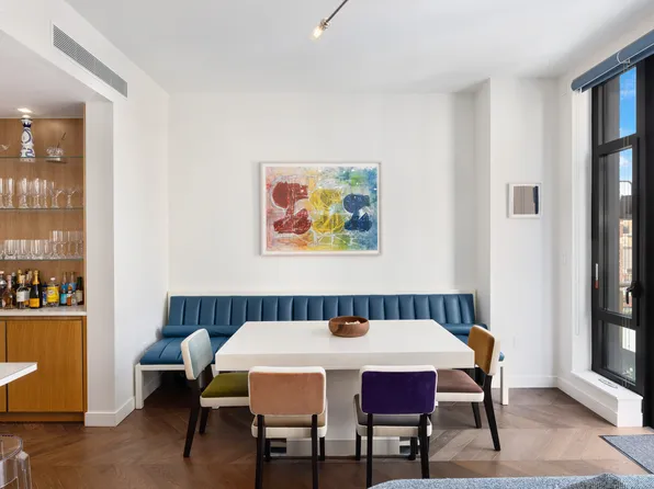 211 West 14th Street image 4 of 9