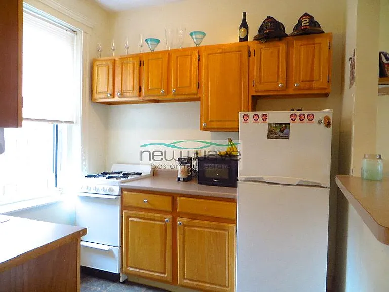 32 Queensberry St #8 — Photo 7