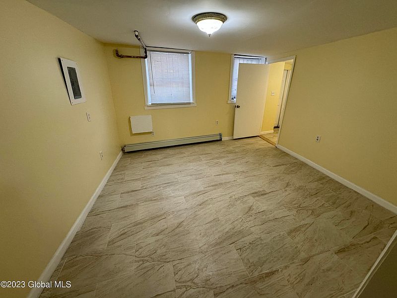 4th image of 572 Clinton Avenue
