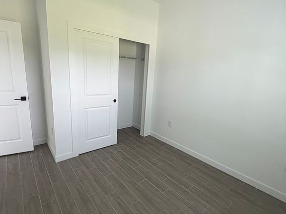 4th image of 1504 Gary Ln
