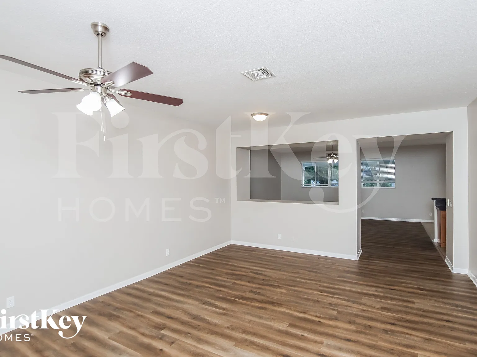 3 bed, 2.0 bath, 1994 sqft, $2,090 — Photo 4