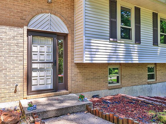 3rd image of 23394 Brightwood Dr