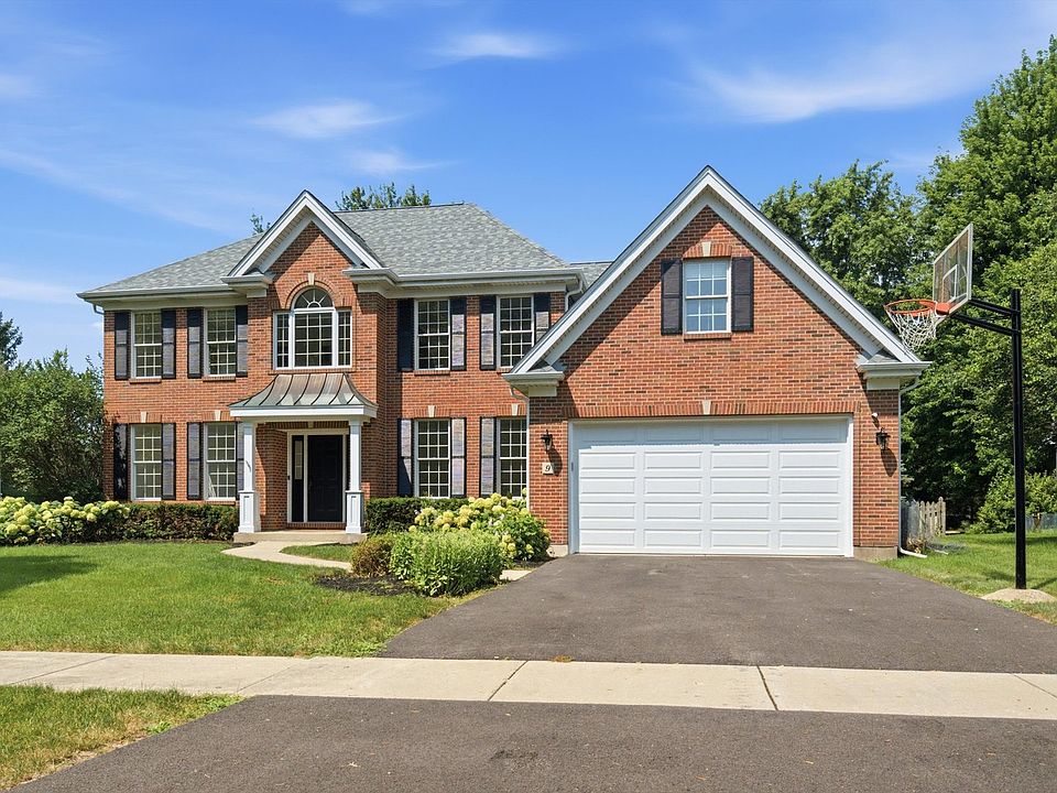 1st image of 9 N Daniels Dr