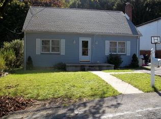 3017 Chestnut St, Pottsville, PA 17901