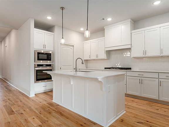 5th image of 5205 SW Stanford Ct