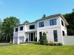 8 Lyon Rd, Brookline, MA 02467