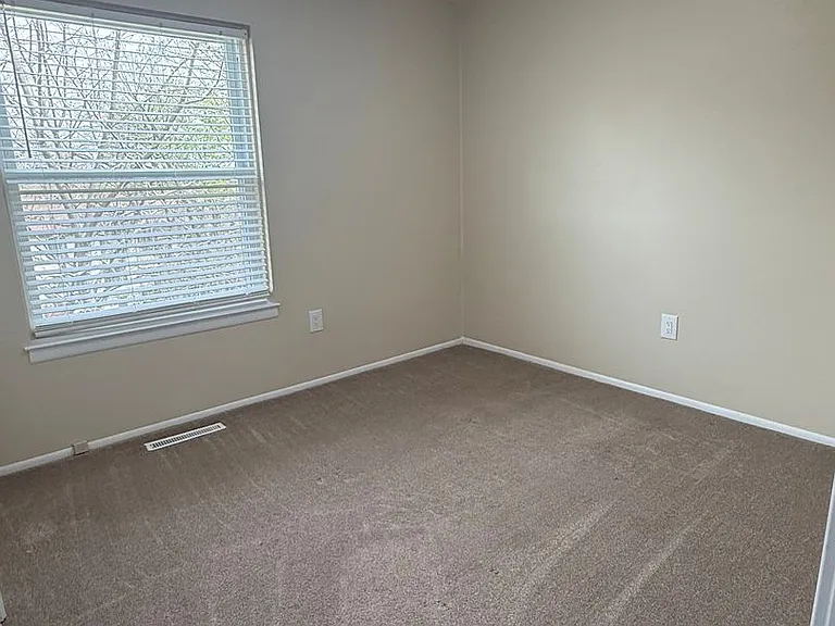 2609 Cranberry Cir — Photo 10