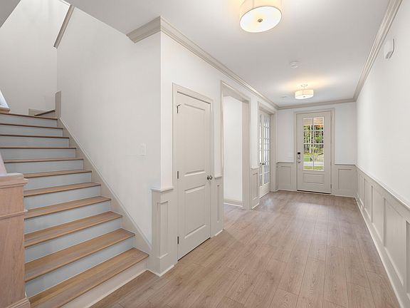 4th image of 125 W Victoria Ridge Dr #29