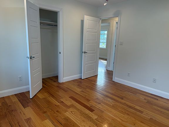 5th image of 229-24 Edgewood Ave #2