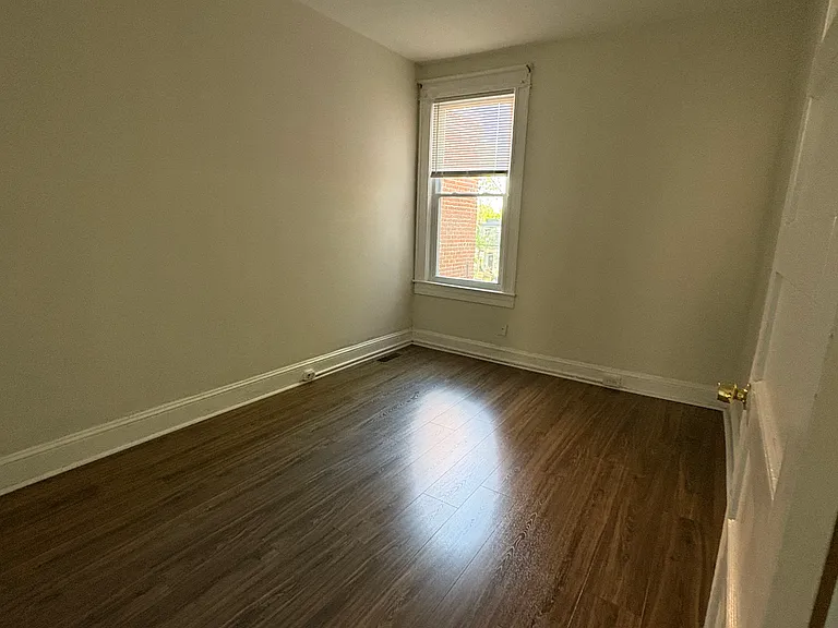2817 W Cold Spring Ln — Photo 9
