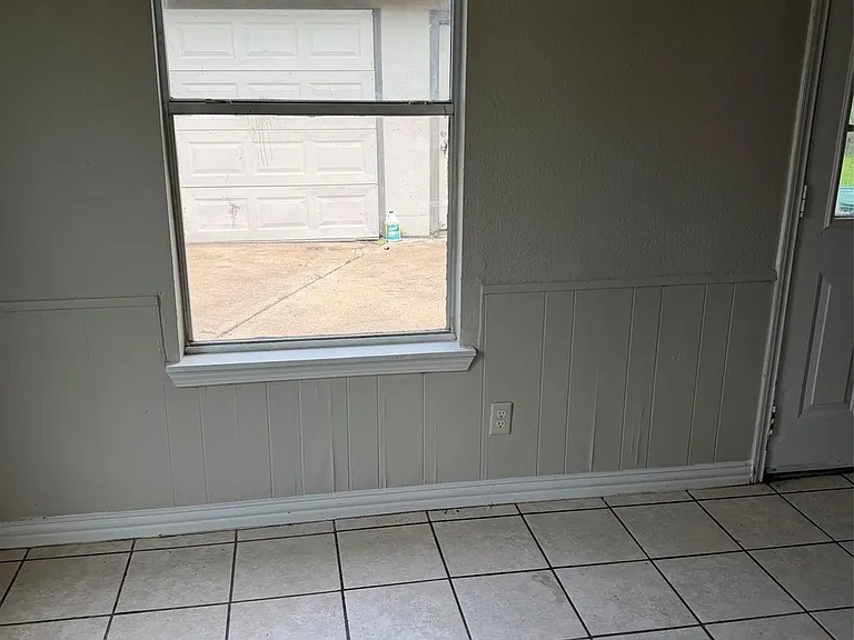 1209 Glenn Ave — Photo 4