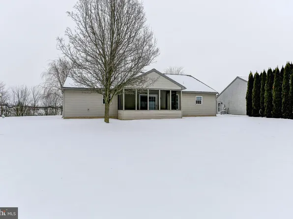 52 Springhouse Dr, Myerstown, PA 17067