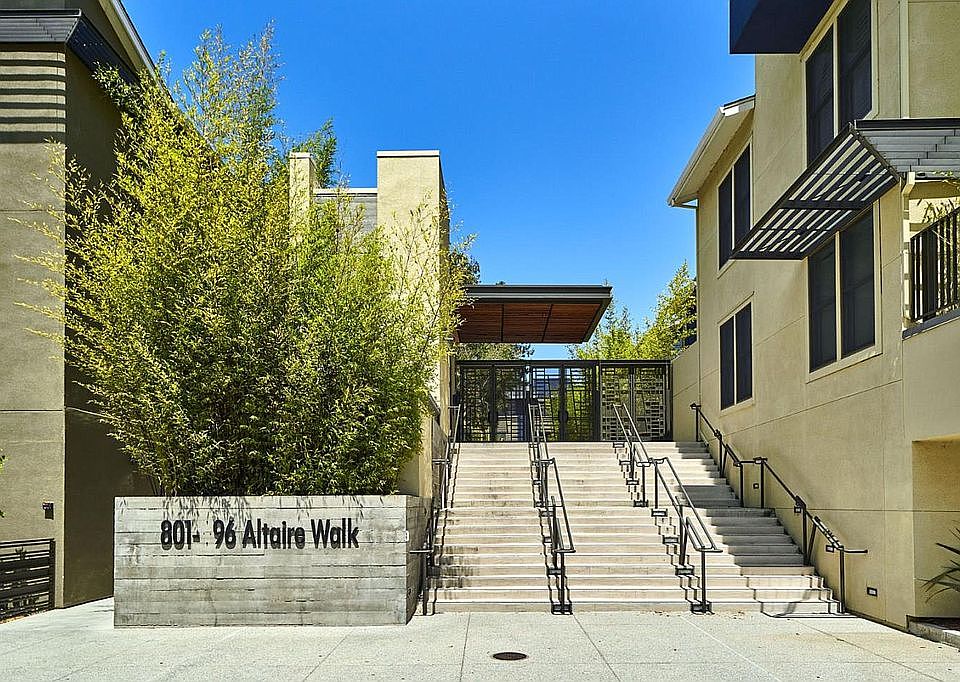 1st image of 830 Altaire Walk