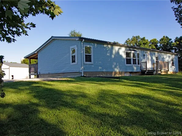 210 Yenowine Lane, Georgetown, IN 47122
