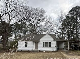 607 2nd St NW, Reform, AL 35481