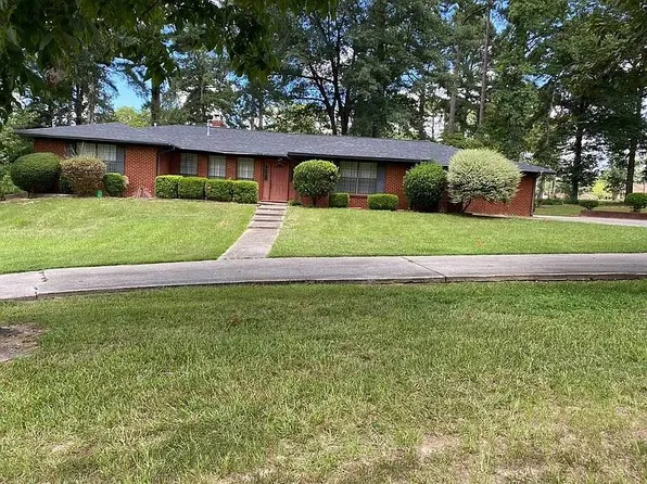 1112 Country Club Dr, Hope, AR 71801