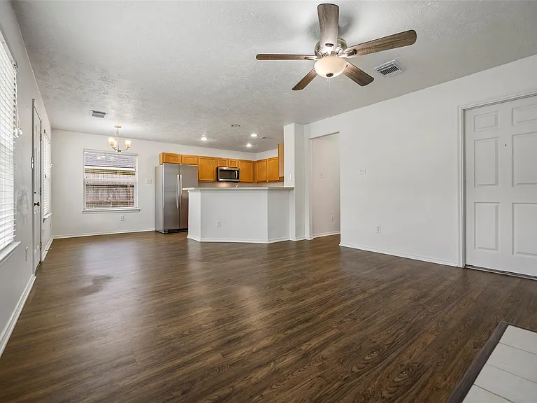 18401 Sunrise Oaks Ct — Photo 10