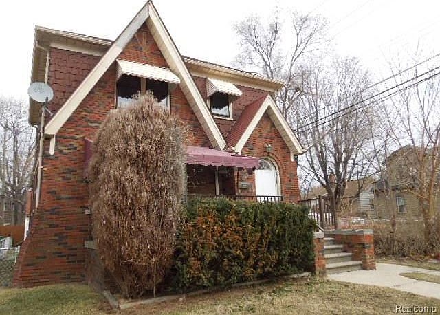 1st image of 1374 University Ave
